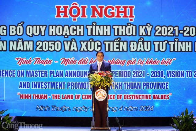 Thủ tướng Phạm Minh Chính: Ninh Thuận phát triển kinh tế theo hướng xanh, số, tuần hoàn